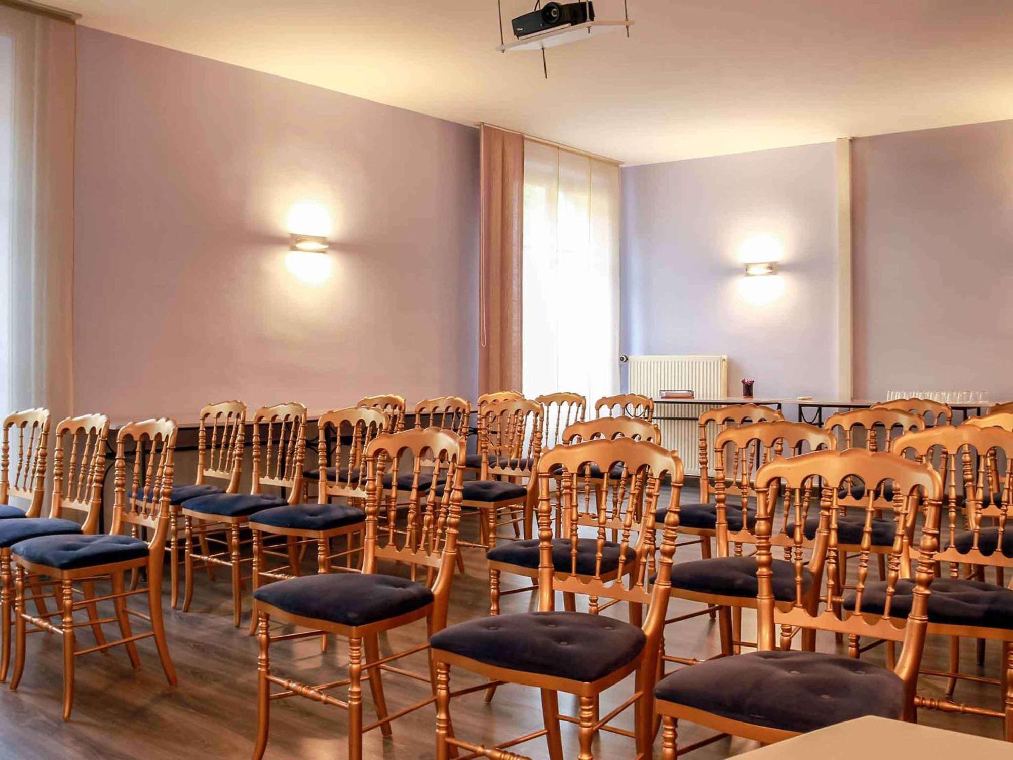 Hotel Mercure Saint-Nectaire Spa & Bien-Etre エクステリア 写真